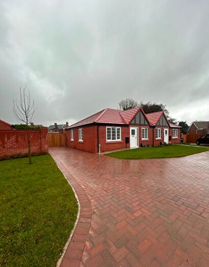 2 Bedroom Bungalow For Sale In Greywillow Drive, Shavington, Crewe, CW2