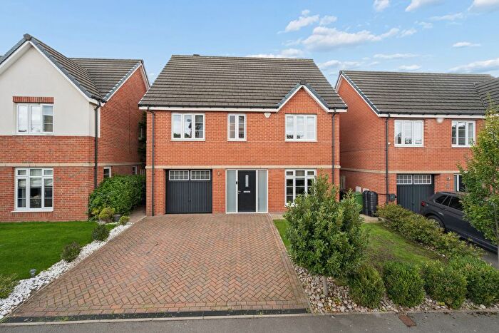 4 Bedroom Detached House For Sale In Bluebell Avenue, Garforth, Leeds, LS25