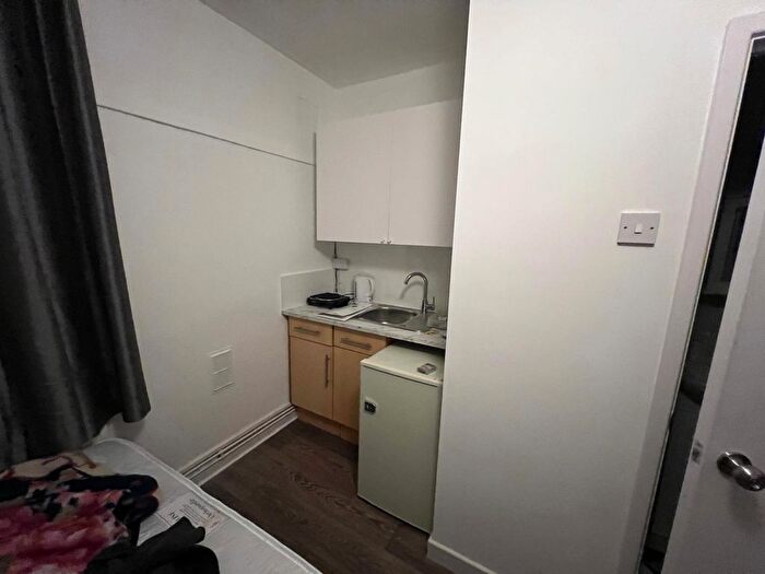 Studio To Rent In Besant House Boundary Road, London, NW8