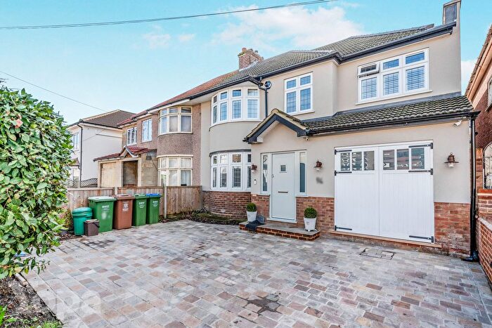 4 Bedroom Semi Detached House For Sale In Merewood Road, Bexleyheath, DA7
