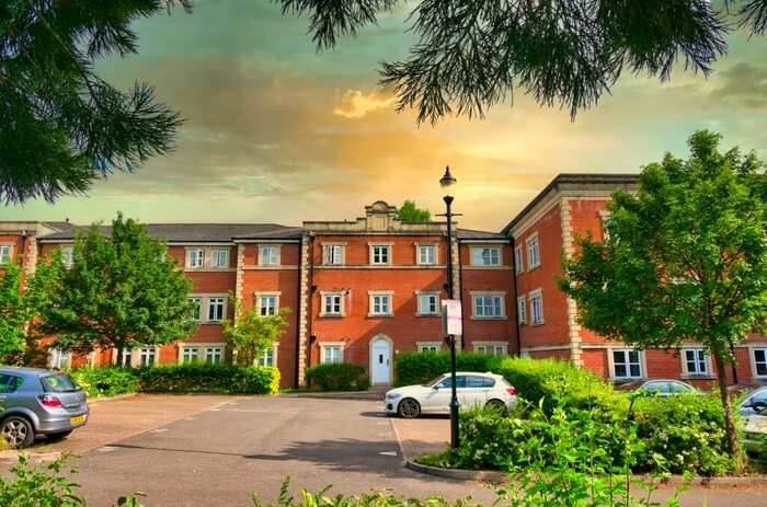 2 Bedroom Apartment To Rent In Talfourd Way, Redhill, RH1