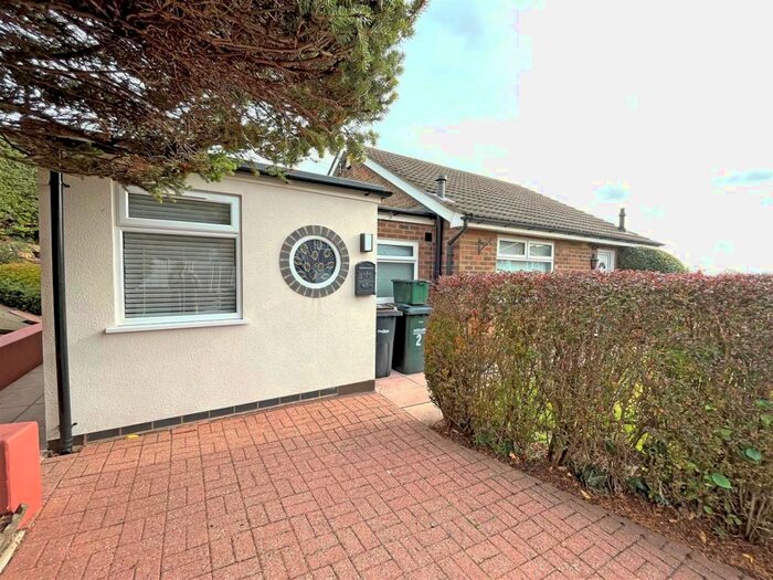3 Bedroom Detached Bungalow To Rent In Moss Rise, Mapperley, Nottingham, NG3