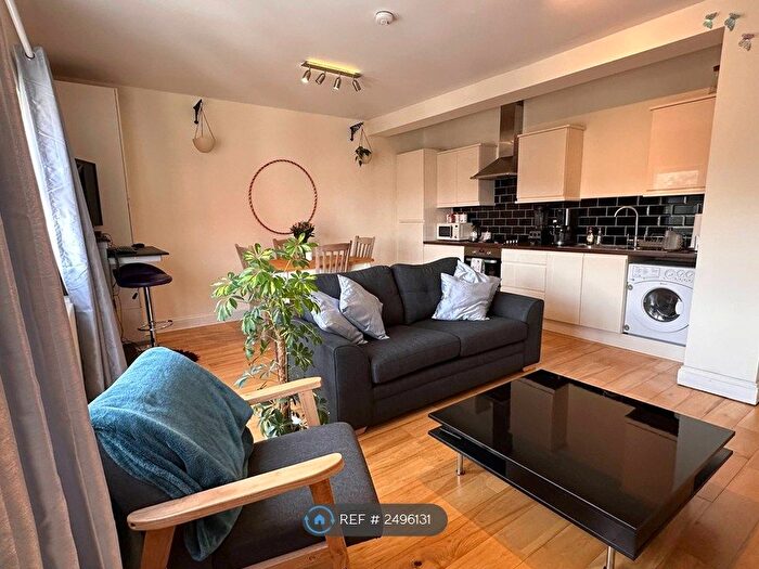 1 Bedroom Flat To Rent In High Road, London, N12