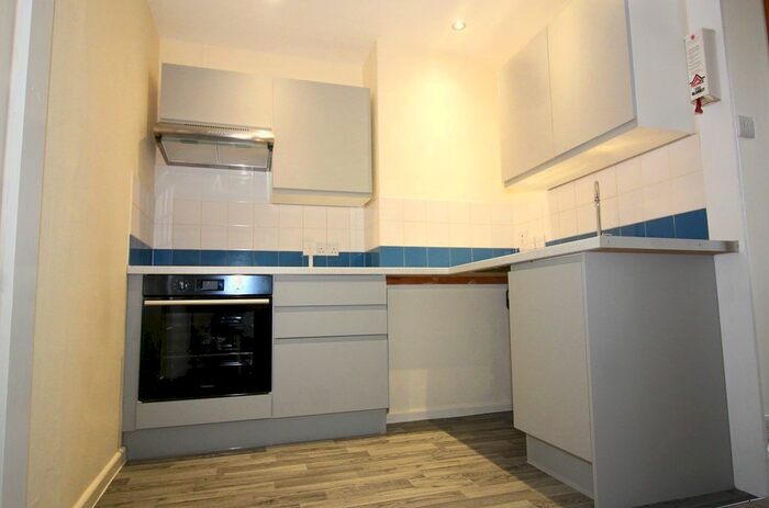 Studio To Rent In Pittville Lawn, Cheltenham, GL52