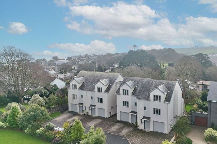 5 Bedroom Semi Detached House For Sale In Tresahar Road, Falmouth, TR11