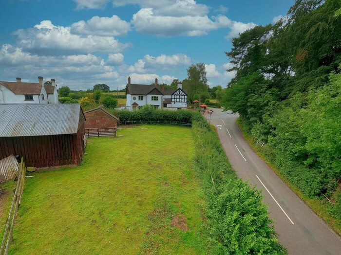 3 Bedroom Cottage For Sale In Copmere End, Stafford, ST21