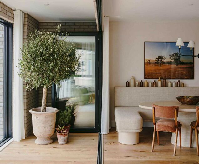 2 Bedroom Flat For Sale In Graphite Square, Albert Embankment, SE11