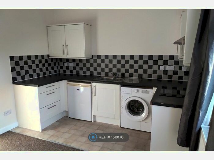 1 Bedroom Flat To Rent In St. Pauls Road, Cheltenham, GL50