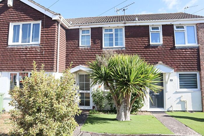 2 Bedroom Property To Rent In Dawes Close, Clevedon, BS21