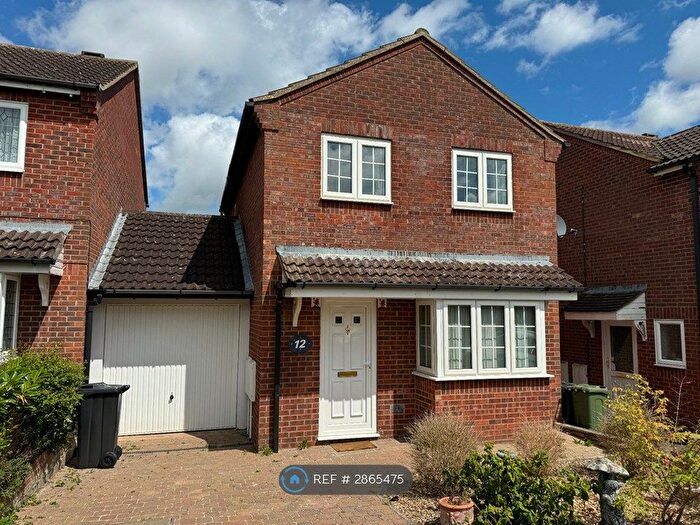 4 Bedroom Detached House To Rent In Anglesey Court, Milton Keynes, MK8