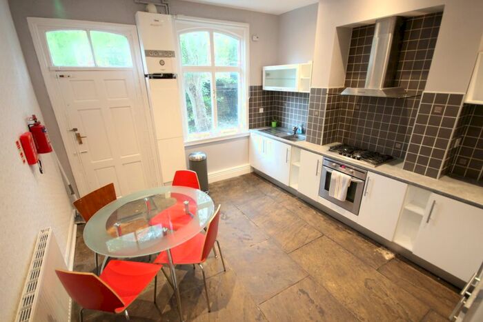 4 Bedroom Terraced House To Rent In Ash Terrace, Headingley, Leeds, LS6
