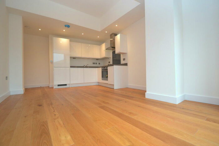 1 Bedroom Apartment To Rent In Surbiton, KT6