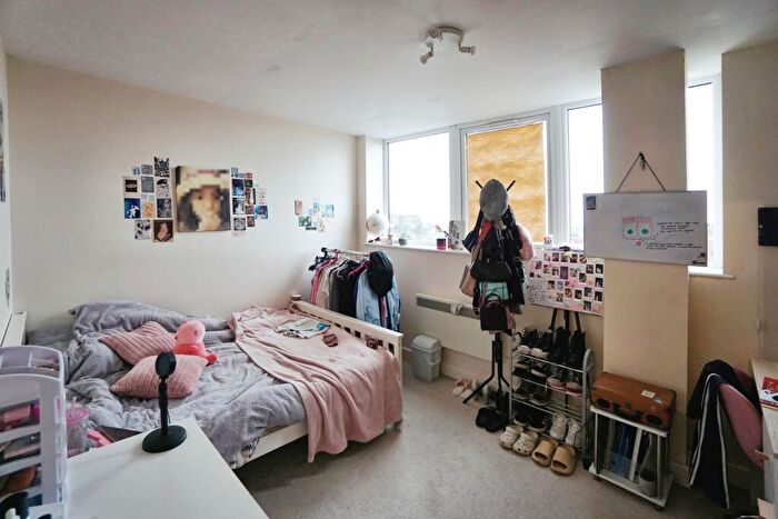 2 Bedroom Flat For Sale In Castle Court, The Minories Dudley, DY2