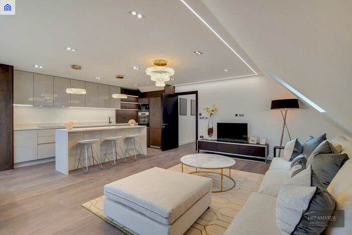 2 Bedroom Apartment To Rent In Sharel Court, The Ridgeway, London, NW11