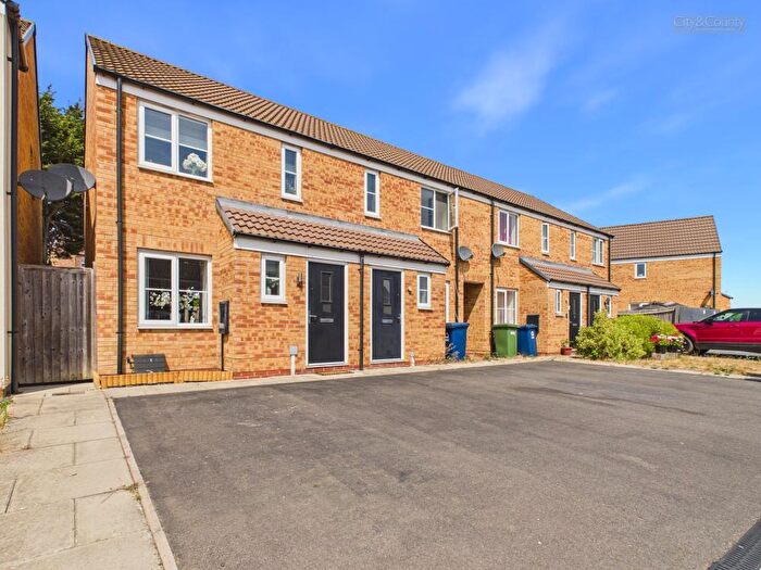 2 Bedroom End Of Terrace House For Sale In Whitney Drive, Yaxley, Peterborough, PE7