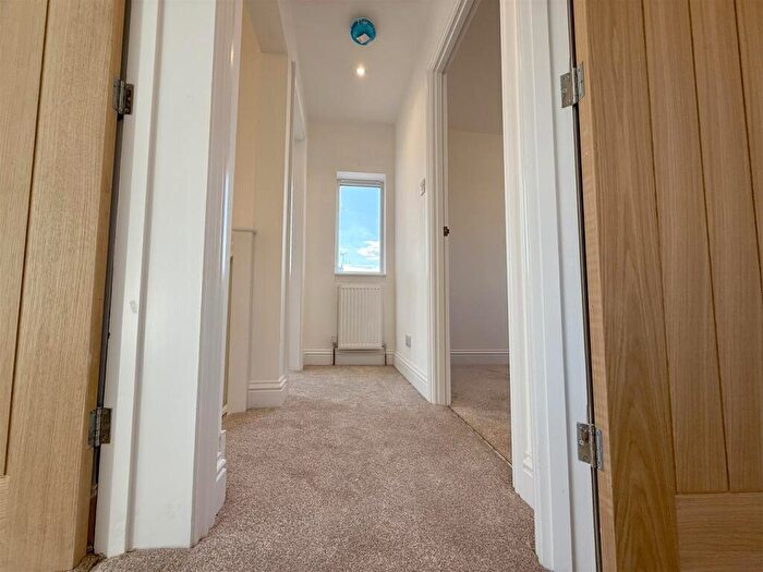 4 Bedroom Detached House For Sale In London Road, Benfleet, SS7