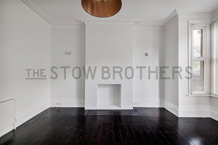 2 Bedroom Flat To Rent In Ashbridge Road, Leyton, E11