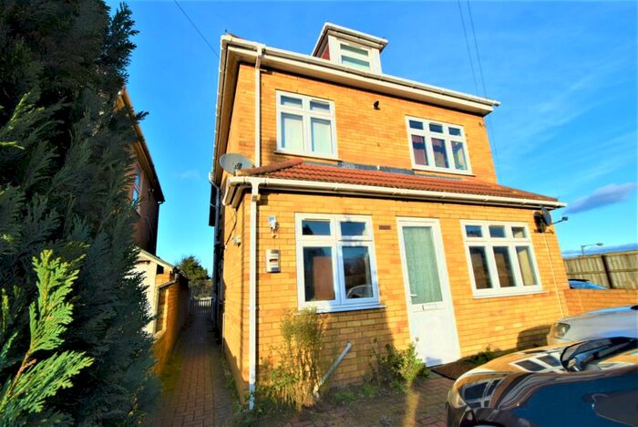 1 Bedroom Flat To Rent In The Brent, Dartford, DA1