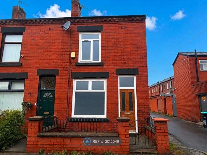 2 Bedroom End Of Terrace House To Rent In Colenso Road, Bolton, BL2