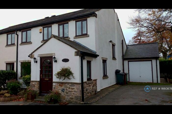 3 Bedroom Semi-Detached House To Rent In Tarn Lane, Leeds, LS17