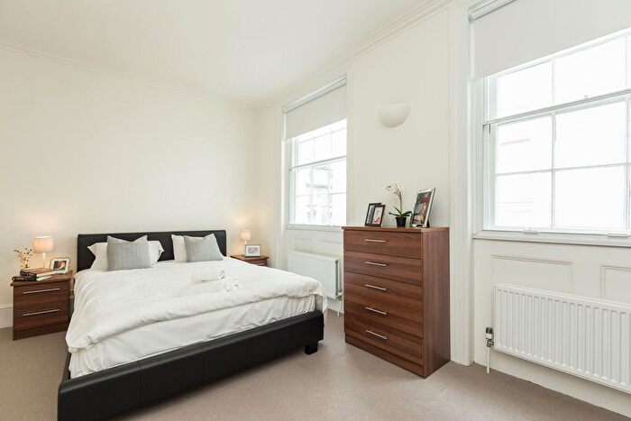 2 Bedroom Flat To Rent In Floral Street, London, WC2E