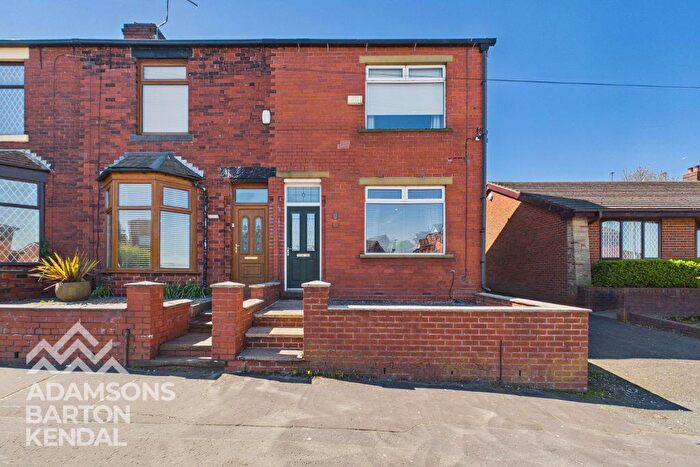 3 Bedroom End Of Terrace House For Sale In Oldham Road, Rochdale, OL11