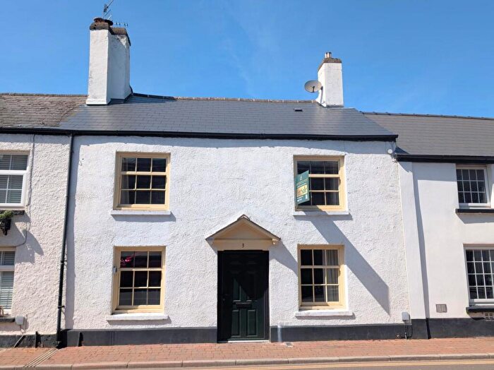 3 Bedroom Terraced House For Sale In Almshouse Street, Monmouth, NP25