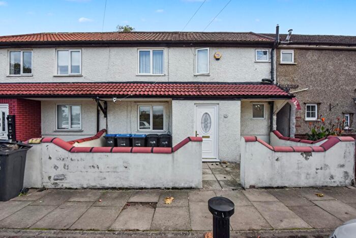 Terraced House For Sale In Meadow Close, Enfield, EN3