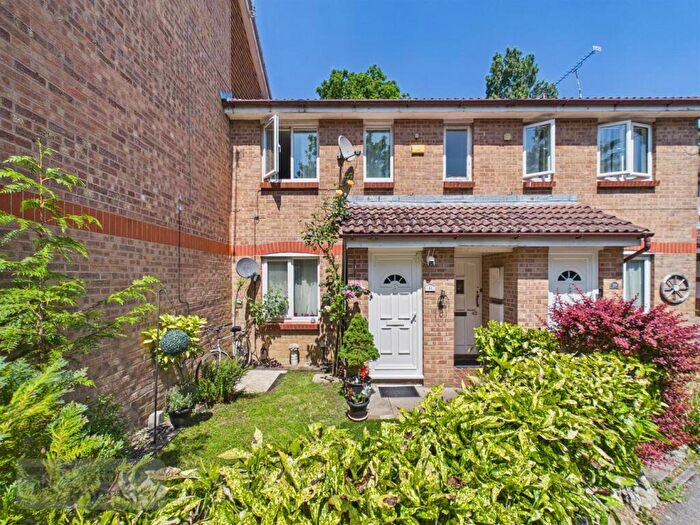 1 Bedroom Maisonette For Sale In Northgate, Crawley, RH10