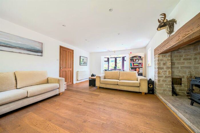4 Bedroom Detached House For Sale In Martinstown, Dorchester, DT2