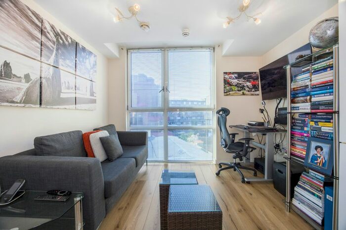 1 Bedroom Flat To Rent In Lamb's Passage, London, EC1Y