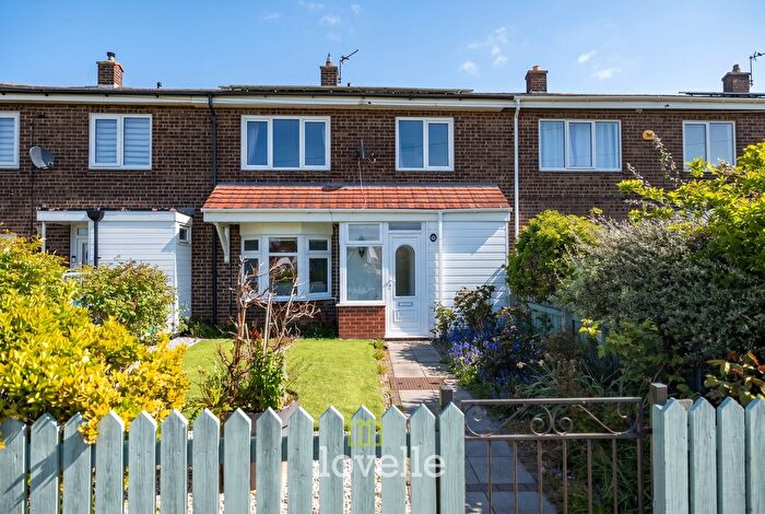 3 Bedroom Terraced House For Sale In Binbrook Way, Willows, Grimsby, DN37