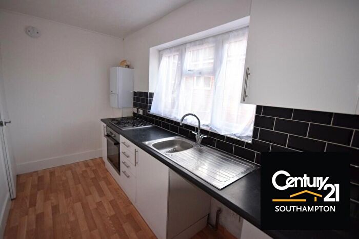 2 Bedroom Flat To Rent In |Ref: |, Broadlands Road, Southampton, SO17