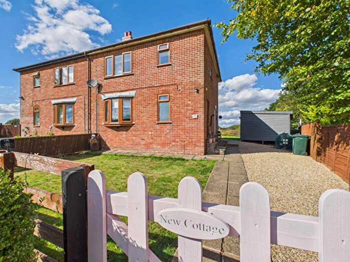 3 Bedroom Semi Detached House For Sale In New Cottage, Stockwith Lane, Ulceby, Alford, LN13