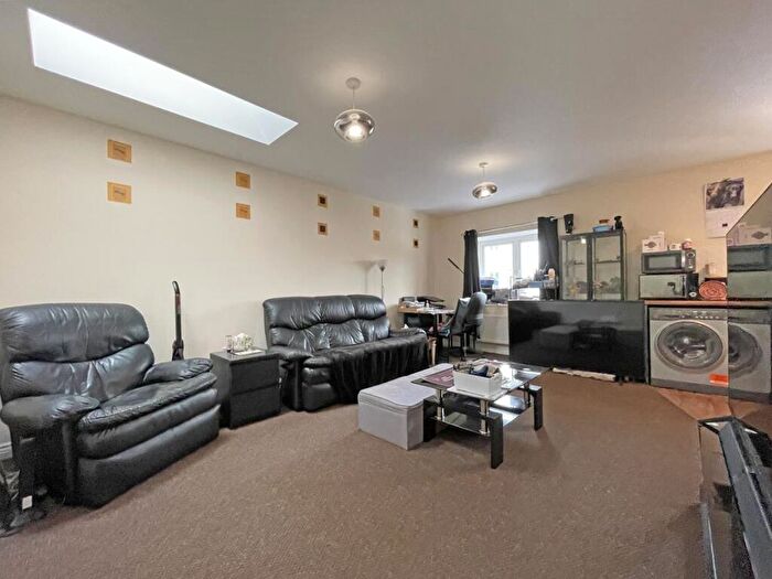 2 Bedroom Coach House For Sale In Whitehaven Way, Warleigh Village, Plymouth, PL6