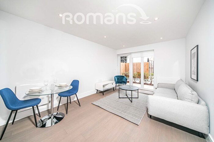 2 Bedroom Flat To Rent In Maine Street, Reading, RG2