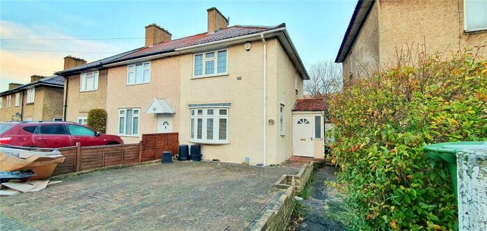 3 Bedroom Semi-Detached House To Rent In Pontefract Road, Bromley, BR1