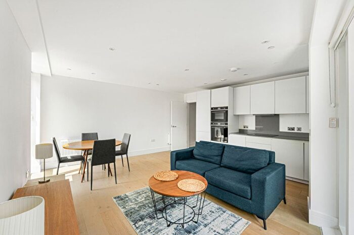2 Bedroom Flat For Sale In Lee Terrace, Woolwich Common, SE13