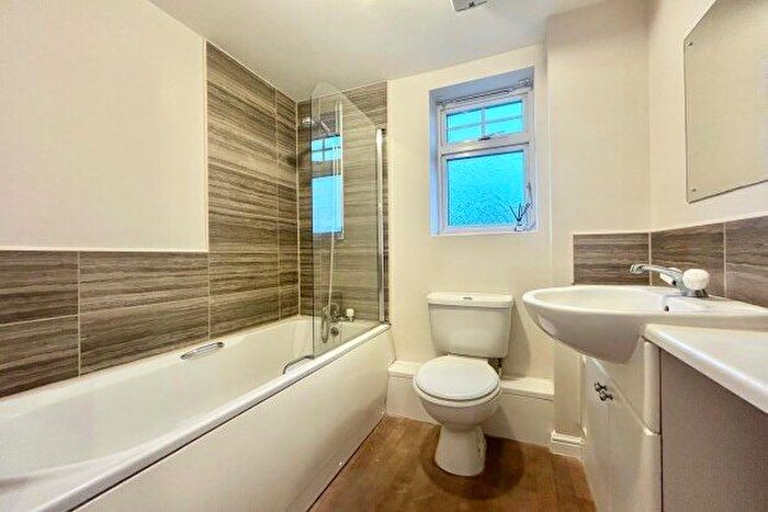 2 Bedroom Flat To Rent In Benny Hill Close, Eastleigh, SO50