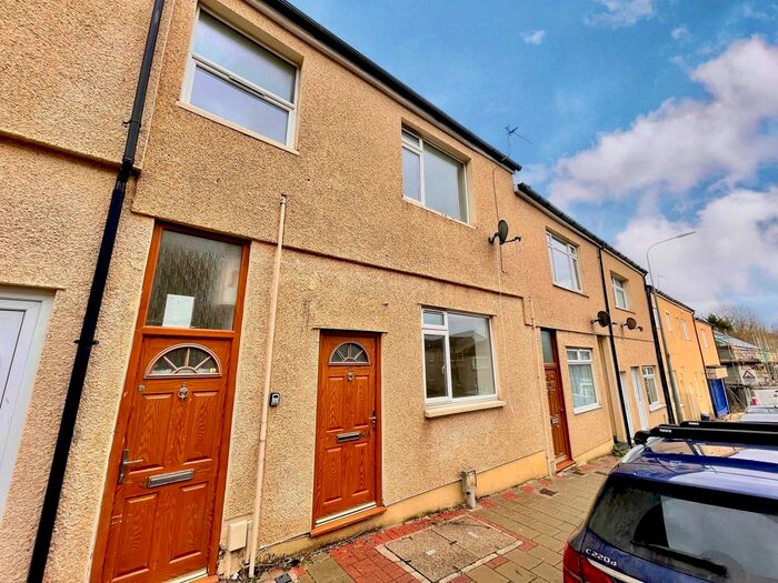 1 Bedroom Flat To Rent In Main Street, Barry, CF63