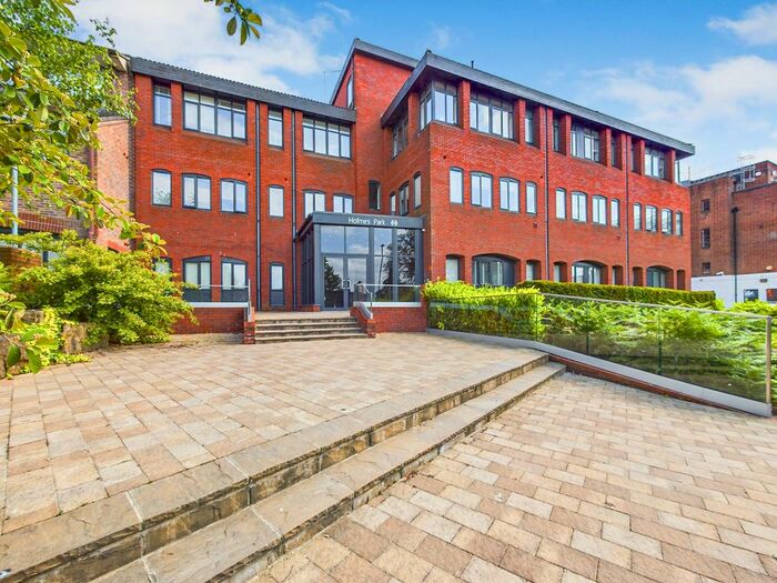 1 Bedroom Flat To Rent In Holmes Park, North Street, Horsham, RH12