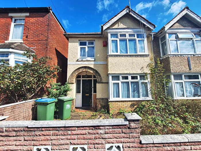 3 Bedroom End Of Terrace House For Sale In Portswood, Southampton, SO17