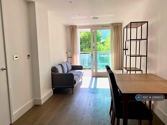 1 Bedroom Flat To Rent In Decorum Apartments, London, N1