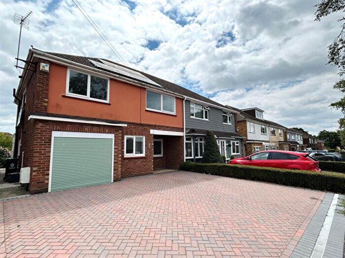 4 Bedroom Semi-Detached House To Rent In Leas Road, Clacton-On-Sea, CO15