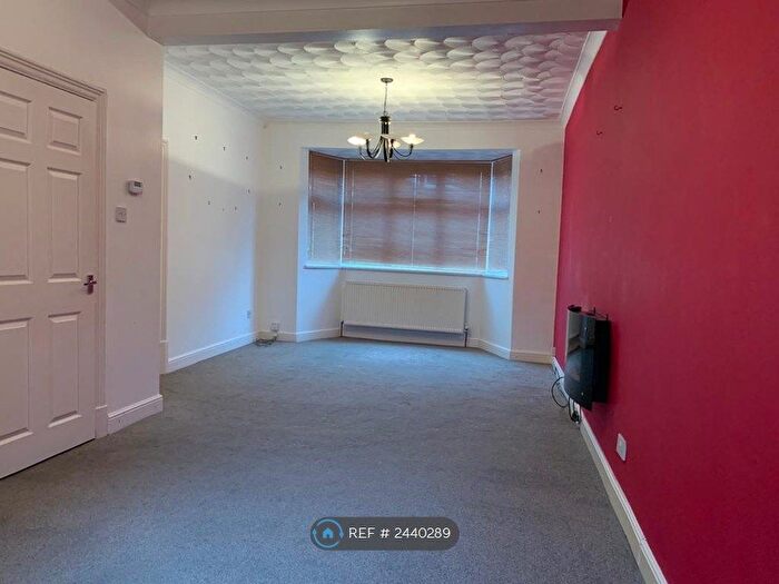4 Bedroom Terraced House To Rent In Kimberley Road, Leicester, LE2