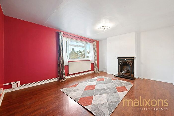 2 Bedroom Flat To Rent In Streatham High Road Streatham, Streatham, SW16