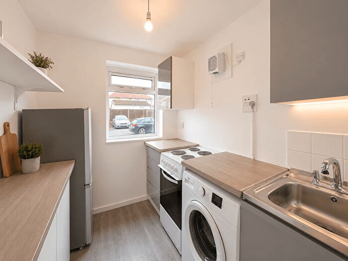 2 Bedroom Flat To Rent In Stuart Avenue, Harrow, HA2