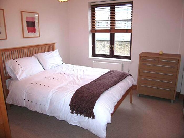 2 Bedroom Apartment To Rent In Wapping Lane, Wapping, E1W