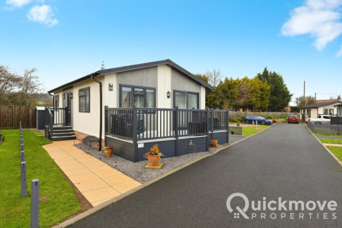 2 Bedroom Park Home For Sale In Darlington, County Durham, DL2