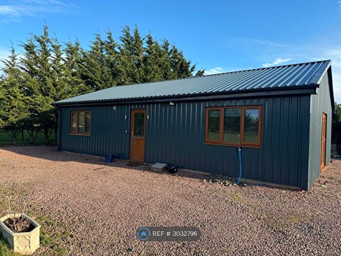 3 Bedroom Bungalow To Rent In Gloucester Road, Cheltenham, GL51